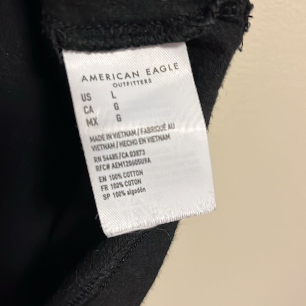 American Eagle Black Graphic Casual Tee, Standard Fit, Size Large - Picture 5 of 9